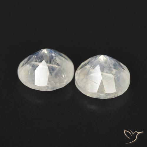 Rainbow Moonstone Gemstones in 5 mm (calibrated) Size for Sale, Rainbow Moonstone Stones in Bluish White Color