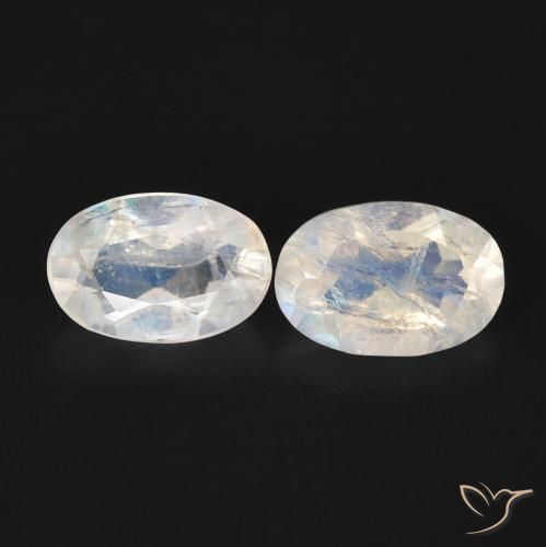 0.89ctw Natural Bluish White Rainbow Moonstone, Oval, Transparent
