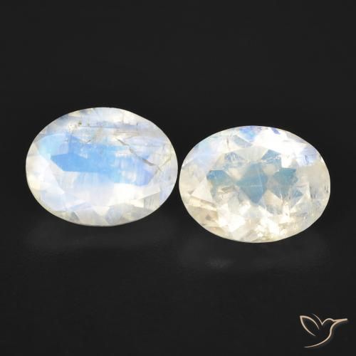 3.48ctw Natural Bluish White Rainbow Moonstone, Oval, Transparent