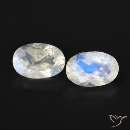 0.95ctw Natural Bluish White Rainbow Moonstone, Oval, Transparent