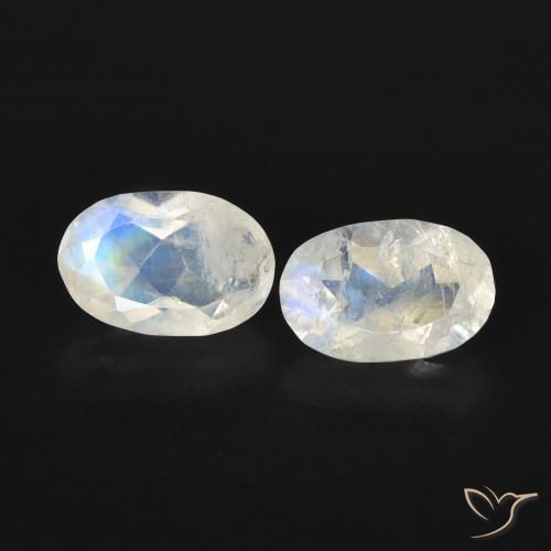 0.82ctw Natural Bluish White Rainbow Moonstone, Oval, Transparent