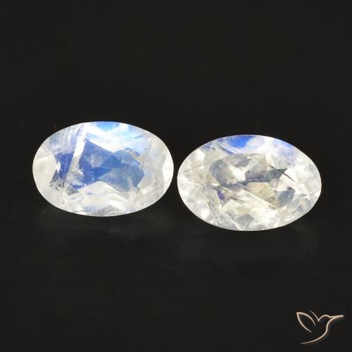 0.95ctw Natural Bluish White Rainbow Moonstone, Oval, Transparent