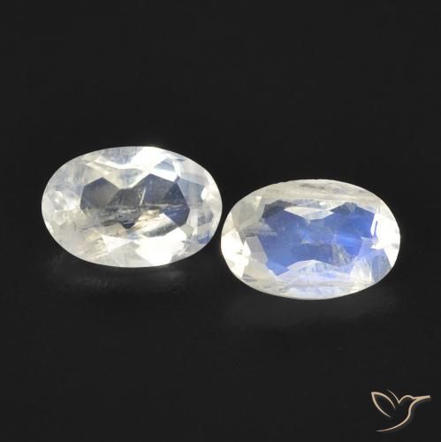 0.73ctw Natural Bluish White Rainbow Moonstone, Oval, Transparent