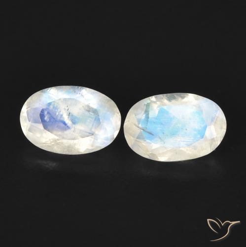 0.85ctw Natural Bluish White Rainbow Moonstone, Oval, Transparent