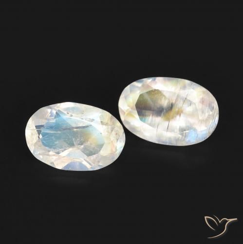 0.83ctw Natural Bluish White Rainbow Moonstone, Oval, Transparent