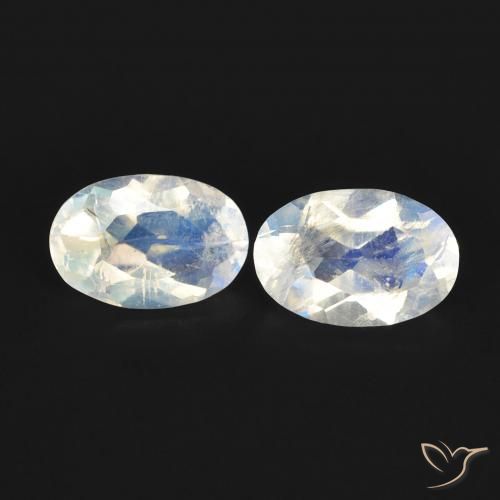 0.89ctw Natural Bluish White Rainbow Moonstone, Oval, Transparent