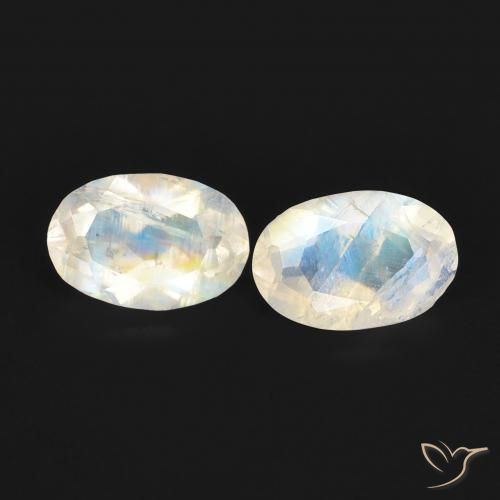 0.91ctw Natural Bluish White Rainbow Moonstone, Oval, Transparent