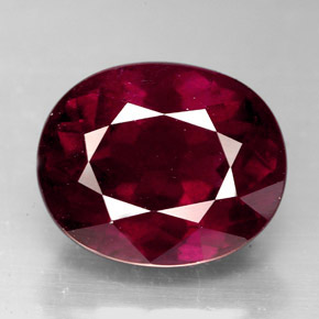8.36 ct Red Rhodolite Garnet Gemstone, Rhodolite Garnet Gem in Oval Facet Shape for Sale.