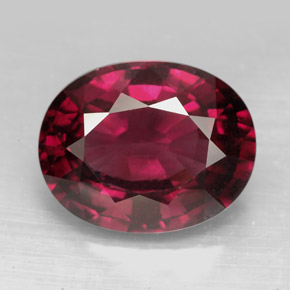 13.49 ct Red Rhodolite Garnet Gemstone, Rhodolite Garnet Gem in Oval Facet Shape for Sale.