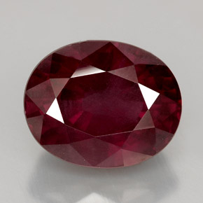 11.47 ct Red Rhodolite Garnet Gemstone, Rhodolite Garnet Gem in Oval Facet Shape for Sale.
