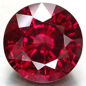 7.93 ct Red Rhodolite Garnet Gemstone, Rhodolite Garnet Gem in Round Facet Shape for Sale.