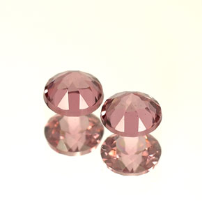 Rhodolite Garnet Gemstone in 4 mm (calibrated) Size for Sale, Rhodolite Garnet Stone in Purplish Pink Color