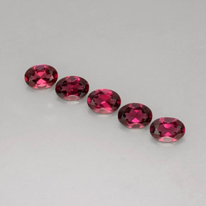 4.13 ct Red Rhodolite Garnet Gemstone, Rhodolite Garnet Gem in Oval Facet Shape for Sale.