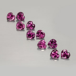 Lotto di 10 pezzi Granato di rodolite viola taglio cuore Granato di rodolite - Dimensioni 4 x 4mm, peso 2,93 ct totali / media. 0,29 ct ciascuno, colore: Viola scuro, durezza Mohs 6,5 - 7,5 adatto per gioielli da indossare ogni giorno , Photo A
