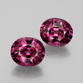 3.50 ct Red Rhodolite Garnet Gemstone, Rhodolite Garnet Gem in Oval Facet Shape for Sale.
