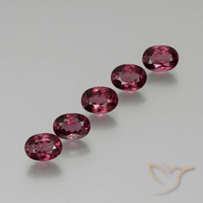 Granato rodolite a taglio ovale da 5,4 ct, 7,2 x 5,2 mm dalla Tanzania, Photo A