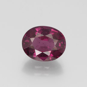 3.53 ct Red Rhodolite Garnet Gemstone, Rhodolite Garnet Gem in Oval Facet Shape for Sale.
