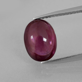 2.98 ct Red Rhodolite Garnet Gemstone, Rhodolite Garnet Gem in Oval Cabochon Shape for Sale.