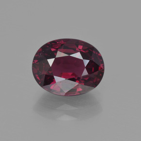 2.89 ct Red Rhodolite Garnet Gemstone, Rhodolite Garnet Gem in Oval Facet Shape for Sale.