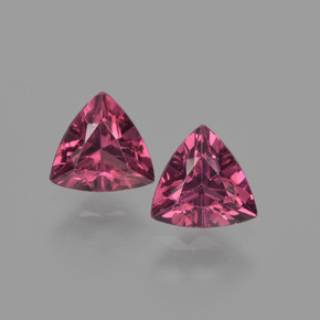 1.07 ct Pink Rhodolite Garnet Gemstone, Rhodolite Garnet Gem in Trillion Facet Shape for Sale.