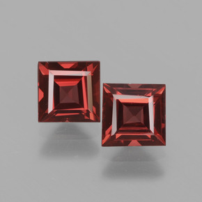 0.8ct Square Facet Pinkish Rose Rhodolite Garnet for sale thumb image of 0.8ct Square Facet Pinkish Rose Rhodolite Garnet (ID: 431324)
