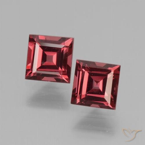 Medium Red Rhodolite Garnet Gem - 0.9ct Square Facet (ID: 431457)