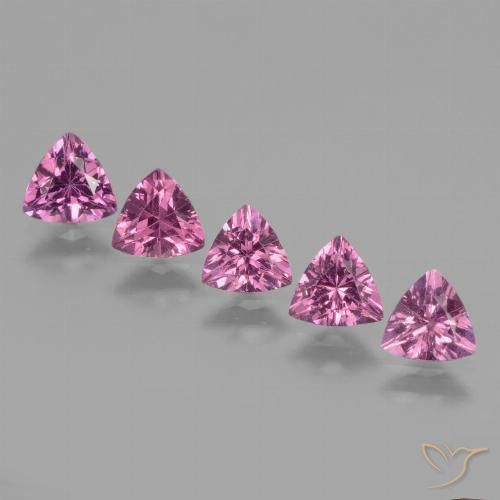 Granato rodolite taglio trilioni da 2,57 ct, 5,3 x 5,1 mm dalla Tanzania, Photo A