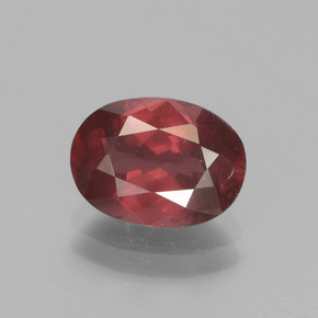 2.77 ct Pink Rhodolite Garnet Gemstone, Rhodolite Garnet Gem in Oval Facet Shape for Sale.