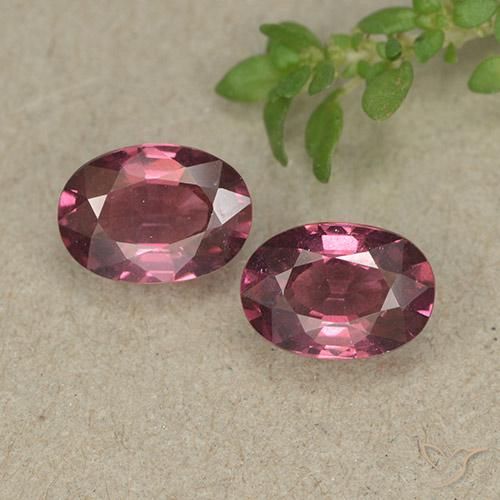 Granato rodolite a taglio ovale da 1,93 ct, 7,2 x 5,1 mm dal Mozambico, Photo A