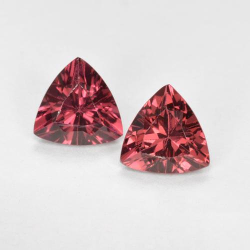 Rojo oscuro medio Granate Rodolita Gema - 0.5ct Forma trillón (ID: 560419)