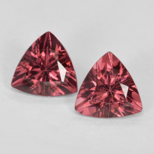 Medium-Dark Red Rhodolite Garnet Gem - 0.5ct Trillion Facet (ID: 560621)
