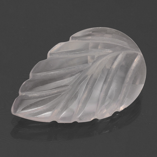 Very Light Rose Pink Rosenquarz Edelstein - 2.1ct Fantasy Carved Leaf (ID: 501359)