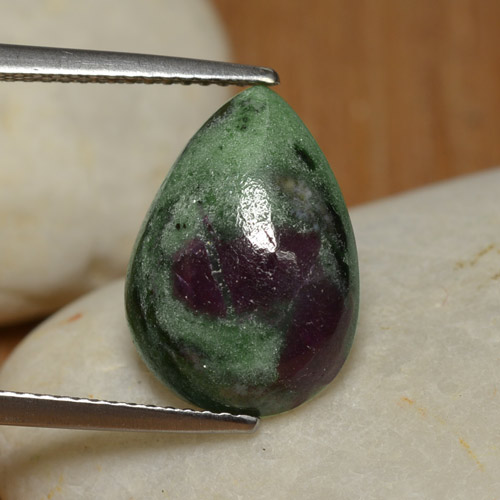 Multicolore Rubino zoisite Gem - 6.7ct Cabochon pera (ID: 245959)