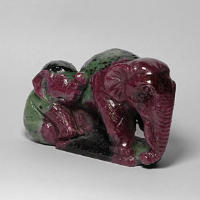 811.73 ct Multicolor Ruby-Zoisite Stone, Natural Ruby-Zoisite in Carved Elephant Shape for Sale