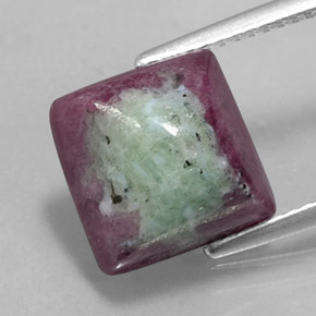 7.66 ct Multicolor Ruby-Zoisite Gemstone, Ruby-Zoisite Gem in Square Cabochon Shape for Sale.