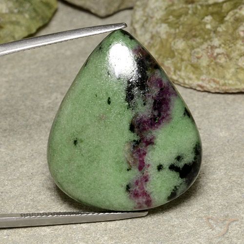 40,42 ct Poire Rubis-Zoisite, 29 x 24,8 mm De Tanzanie, Photo A
