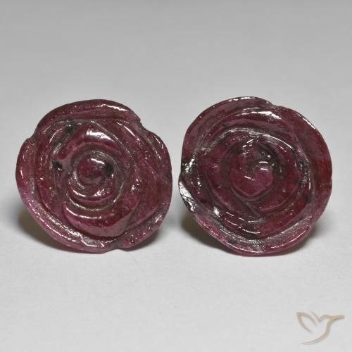 33.71 ct Carved Ruby-Zoisite, 17.6 x 16.6 mm From Tanzania, Photo A