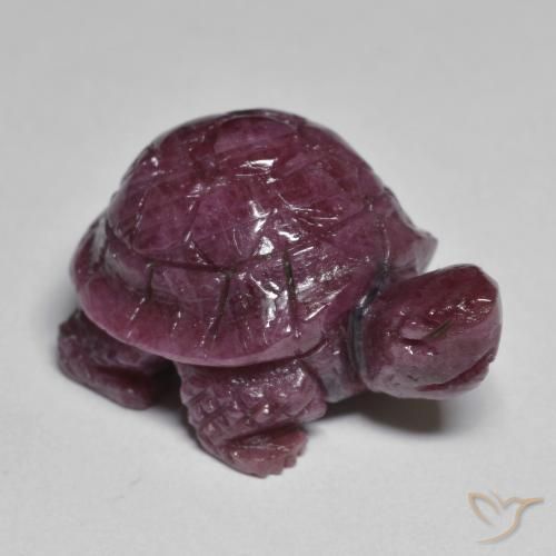 Rubis-Zoisite Violet carved turtle 22,7x16,2 mm de Tanzanie, poids de 34,67 ct, pierre gemme naturelle Non traité de pureté Opaque , 1 pièce Rubis-Zoisite, couleur : Rouge framboises, dureté de Mohs de 6.5 à 7 convient aux bijoux de tous les jours, pierre de sagesse, Photo A
