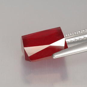 Ruby Gemstone in 8.1 x 6.8 mm Size for Sale, Ruby Stone in Red Color