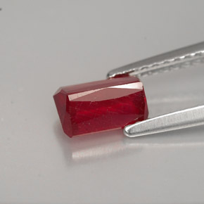 Ruby Gemstone in 6.9 x 4.4 mm Size for Sale, Ruby Stone in Red Color