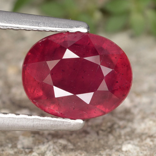 Deep Crimson Red Рубин Камень - 1.9ct Фасетный Овал (ID: 465380)
