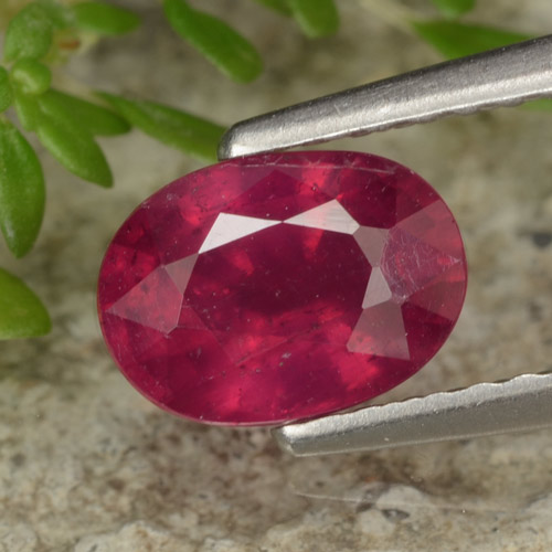 Розовато-красный Рубин Камень - 1.3ct Фасетный Овал (ID: 466344)