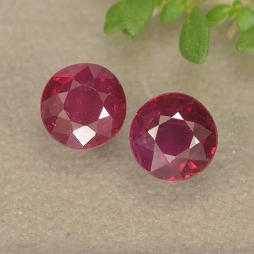 Medium Red Ruby Gem - 0.4ct Round Facet (ID: 494952)