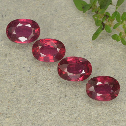Pinkish Red Ruby Gem - 1.2ct Oval Facet (ID: 495339)