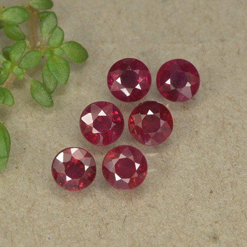 Bright Red Ruby Gem - 0.3ct Round Facet (ID: 495586)