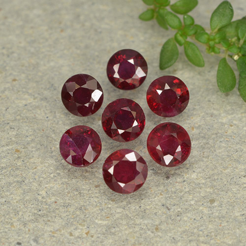Blood Red Ruby Gem - 0.2ct Round Facet (ID: 496000)