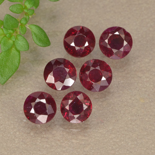 Deep Red Ruby Gem - 0.3ct Round Facet (ID: 496207)
