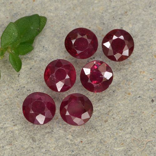 1.4 ct Round Cut Ruby, 3.5 mm From Myanmar, Photo A
