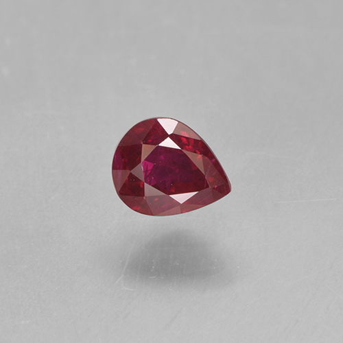Rouge vif Rubis gemme - 0.5ct Poire facette (ID: 501836)