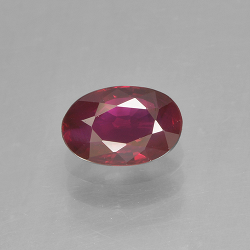 Rouge foncé Rubis gemme - 0.5ct Ovale facette (ID: 503391)